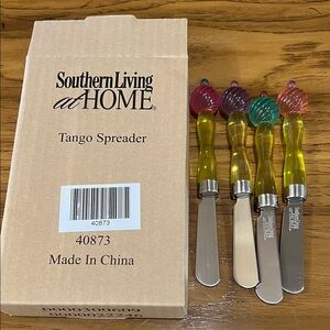 Southern Living At Home Tango Spreader Set - Yellow with Multicolor Handles